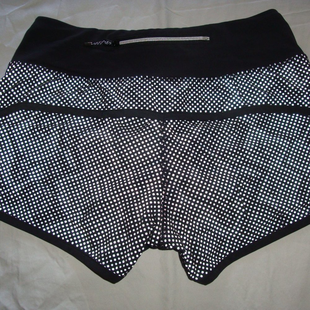 Lululemon Size 2 Speed Shorts Reflective - Picture 2 of 3